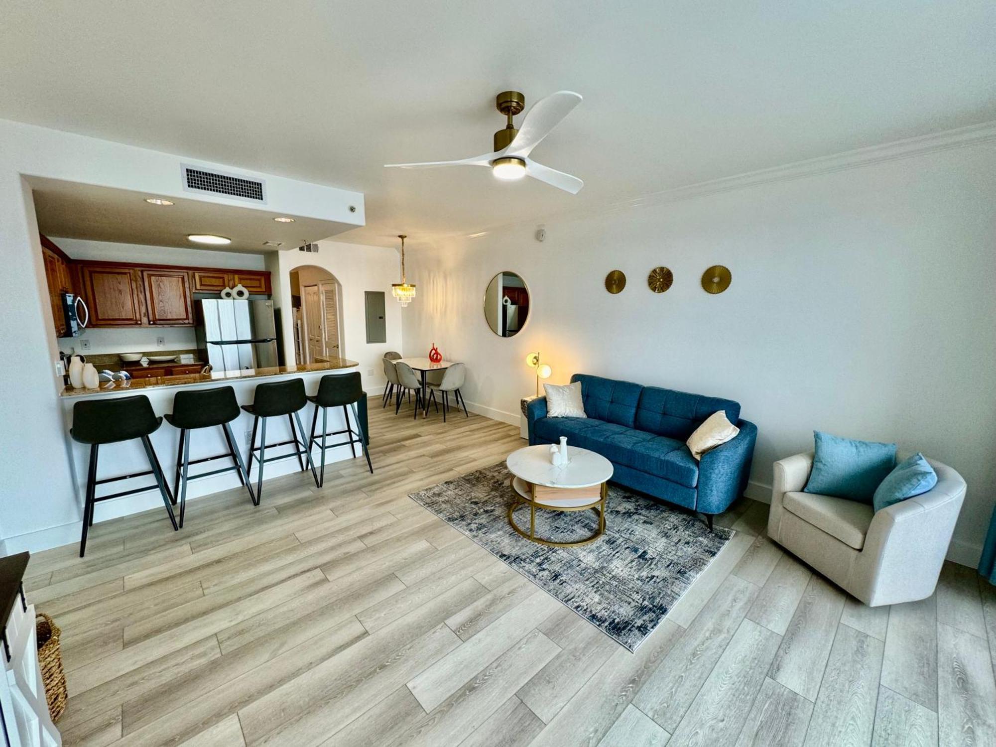 Balcony King Suite - Lake & Pool View Orlando Extérieur photo