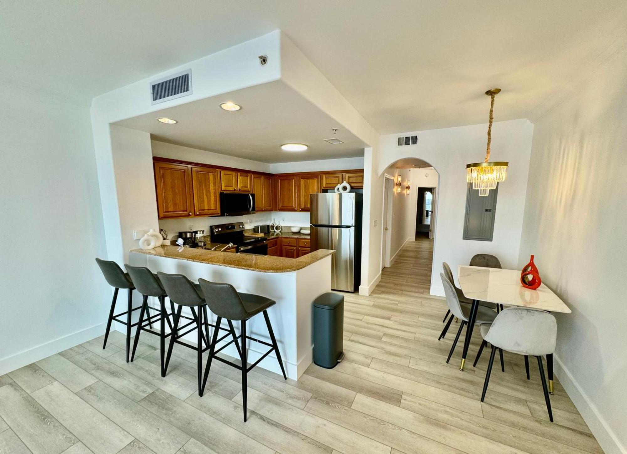 Balcony King Suite - Lake & Pool View Orlando Extérieur photo