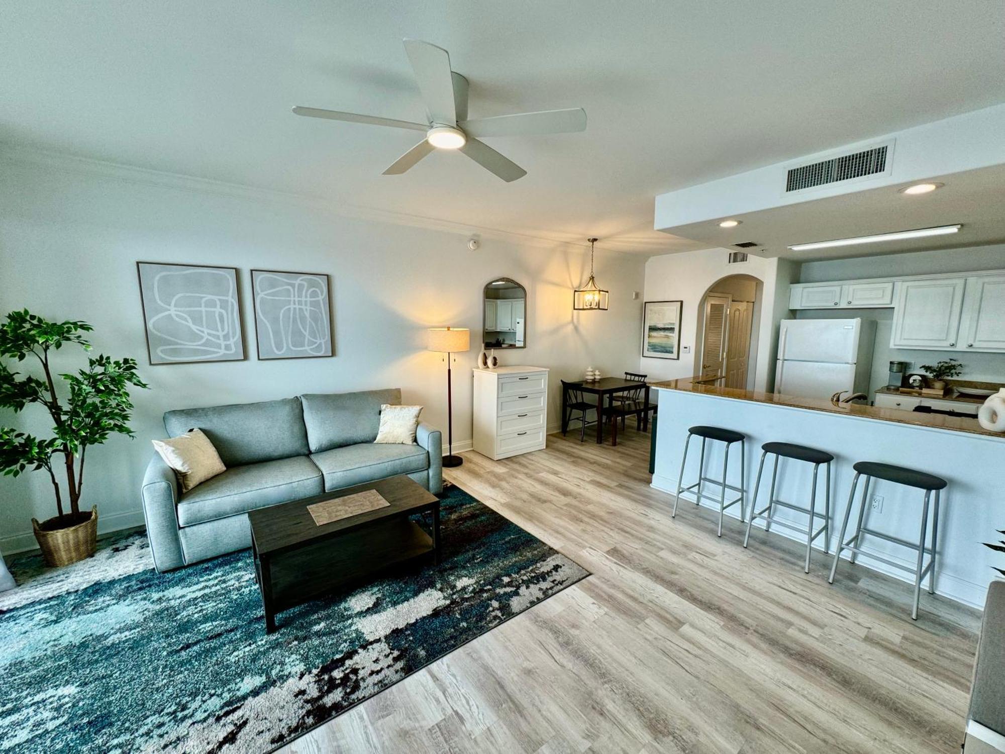 Balcony King Suite - Lake & Pool View Orlando Extérieur photo